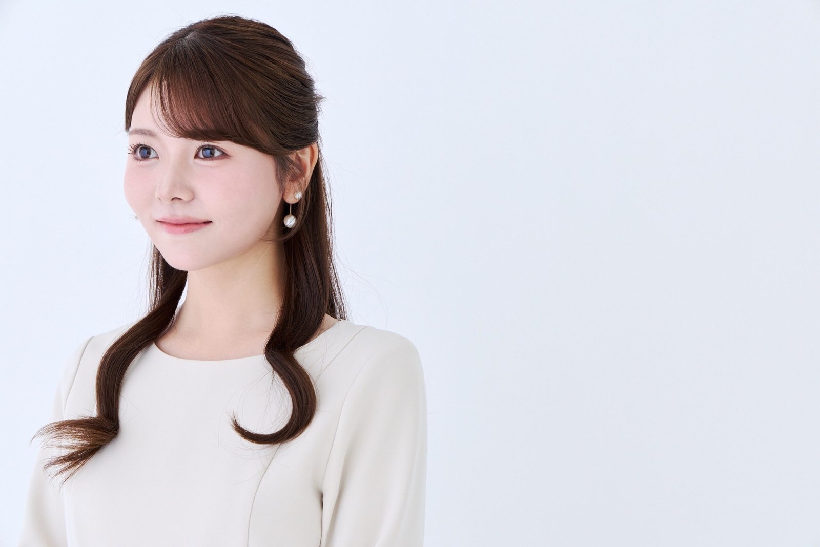 佐賀を拠点に活動するアナウンサー中村葉月の公式サイト。番組出演、イベント司会、ナレーション等のご依頼はお気軽にお問い合わせください。